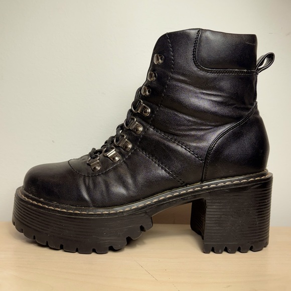 Krush Shoes - KRUSH Chunky Combat Ankle Boots